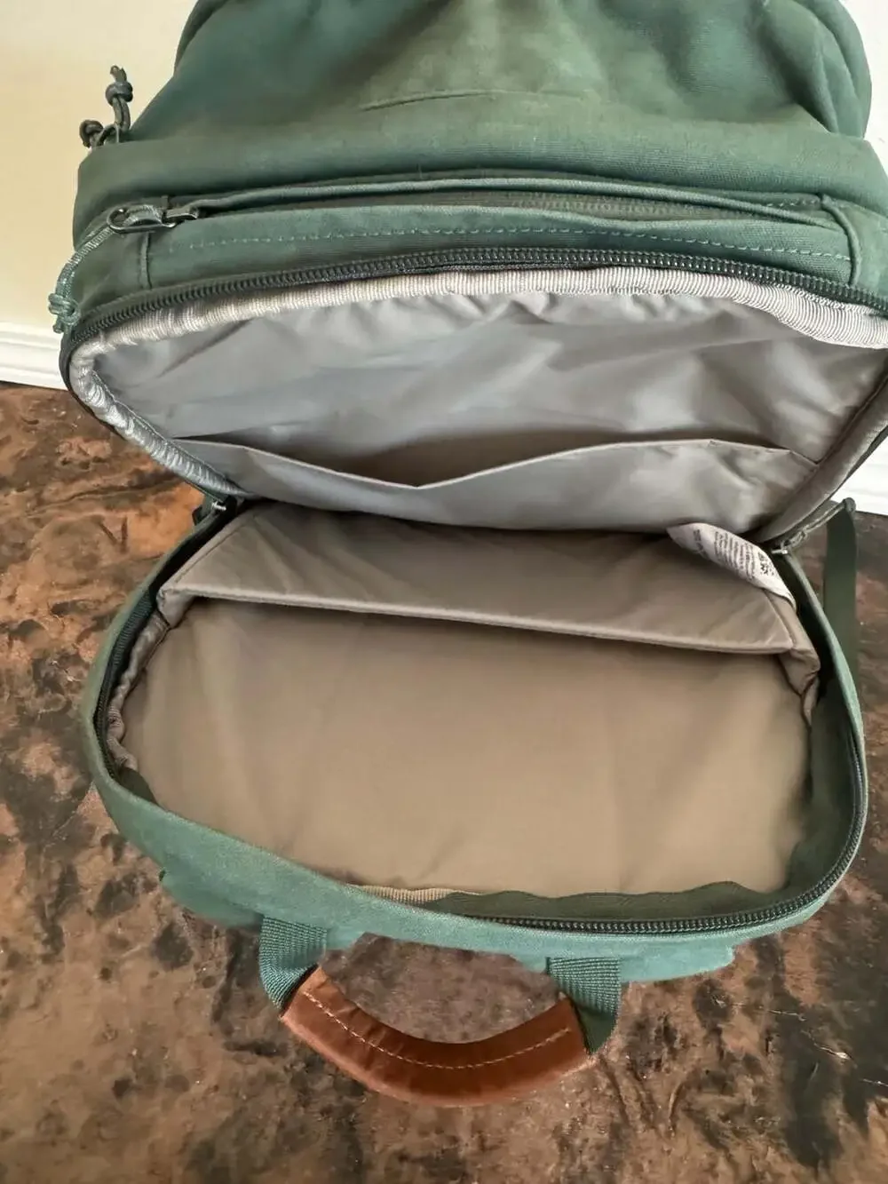 Fjällräven Räven 20 Backpack in Patina (Green)